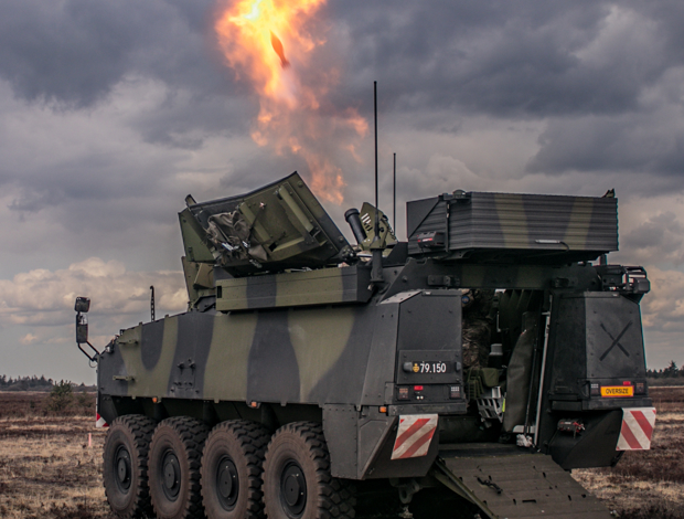 Tung morter bliver affyret fra køretøj